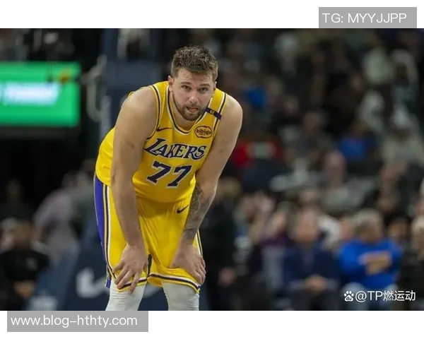 艾顿分享东契奇圣诞礼物喜悦瞬间感谢圣诞老人带来的惊喜