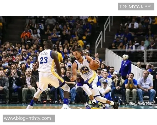 库里赞巴特勒挡拆技巧称其持球冷静能得分也能助攻队友 库里赞巴特勒挡拆技巧称其持球冷静能得分也能助攻队友